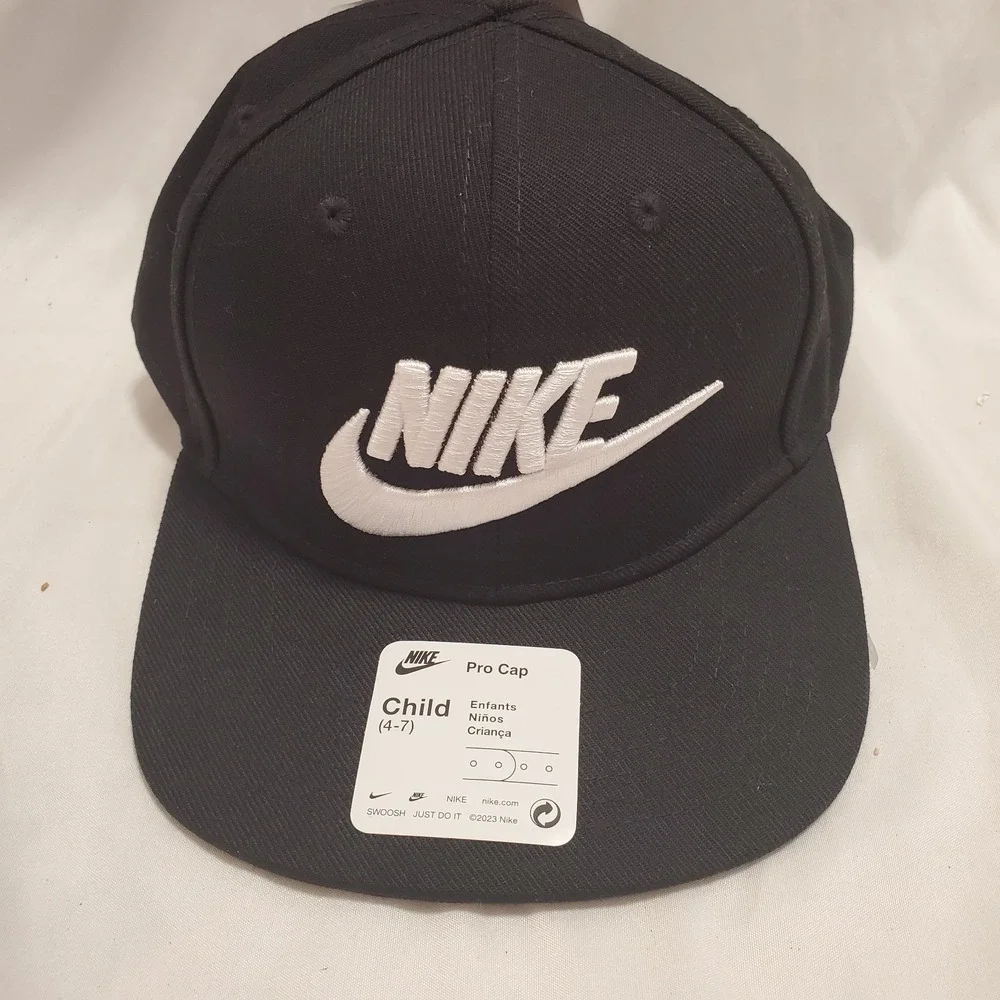 Nike True Black Snapback Flat Brim Pro Cap Baseball Hat Child 4-7 NWT 2560-023